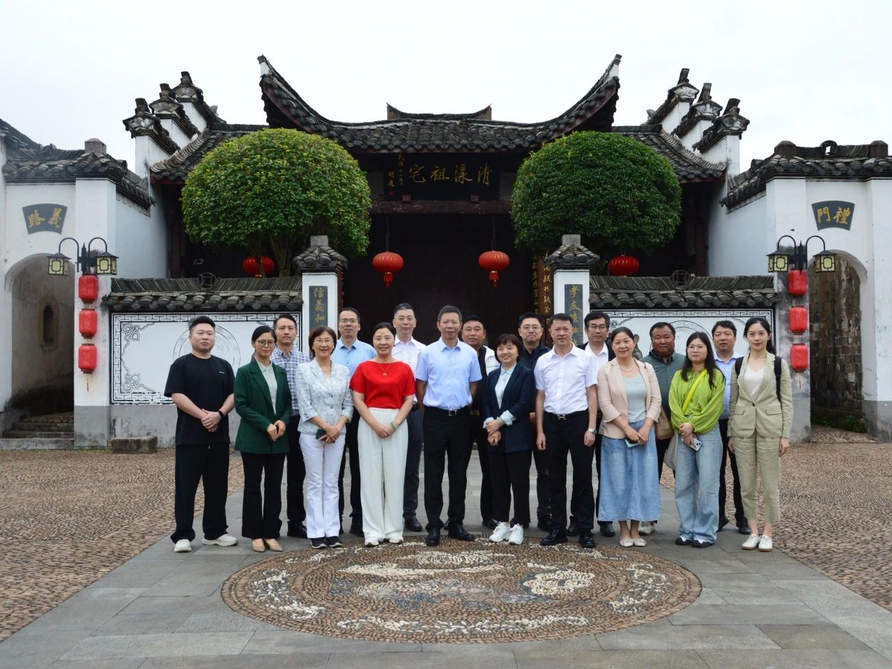 【商会动态】我会会长参加省工商联组织开展的知名浙商走进江山考察结对活动